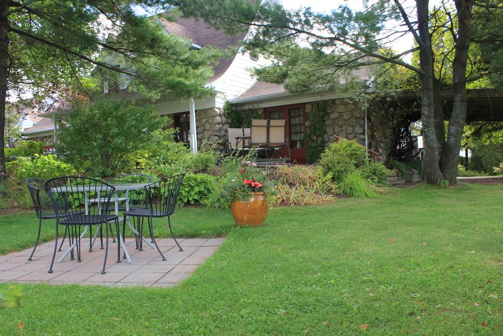 Auberge Le Flores GrandʼMère المظهر الخارجي الصورة